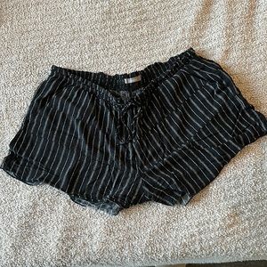 Maurice’s Shorts, with Black detailing. Size L